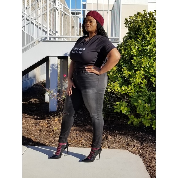 Women's Burgundy Felt Beret - Picture 4 of 6